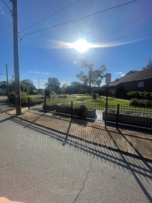 Foto del edificio - 1004 17th St