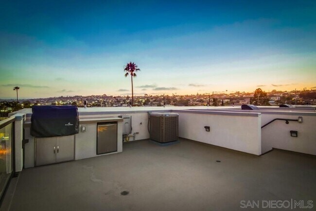 Foto del edificio - 3030 Jarvis St