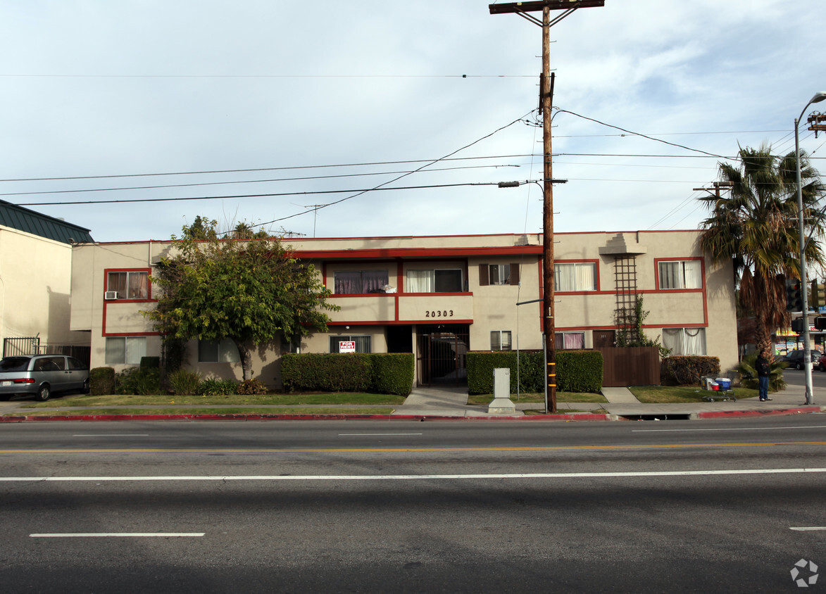 Primary Photo - 20303 Saticoy St