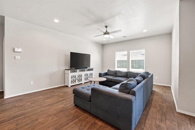 Building Photo - 21500 Rustic Elm Dr