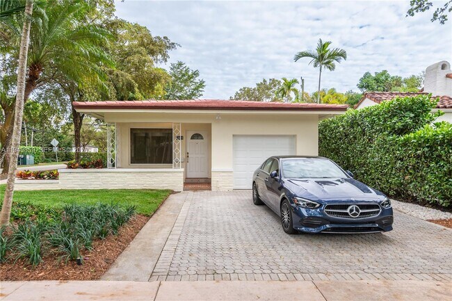 Foto del edificio - 1301 Lisbon St