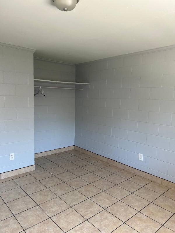 Building Photo - 2451 Gervais St