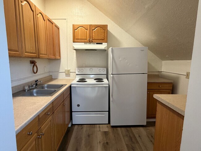 Foto del edificio - 2920 NE Riverside Ave