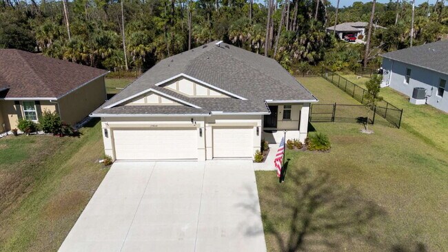 Foto del edificio - Move in now with zero deposit! This stunni...