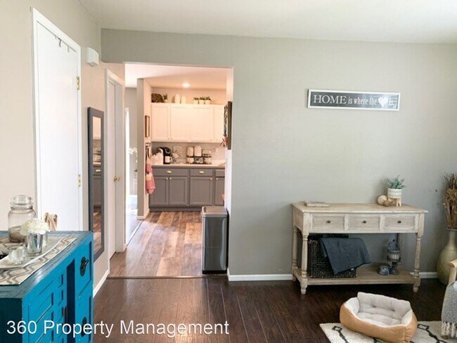 Foto del edificio - 4 br, 2.5 bath House - 653 SW 1st Ave