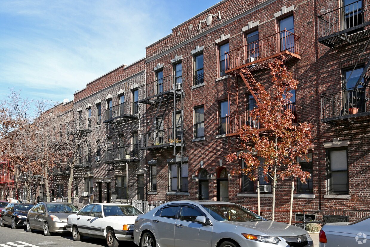 Primary Photo - 4525 40th St
