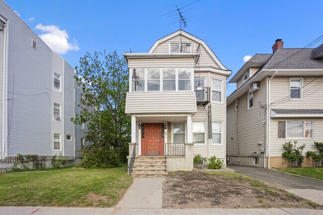 Foto del edificio - 608 Washington Ave