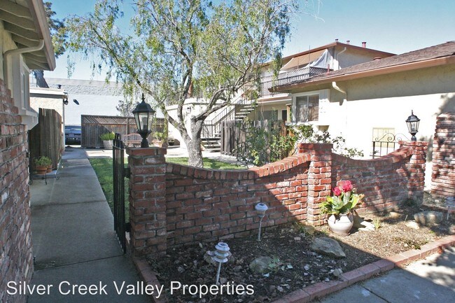 Building Photo - 2 br, 1 bath House - 716 Harvard Ave - #2