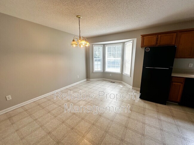 Foto del edificio - 370 Parrish Farm Ln