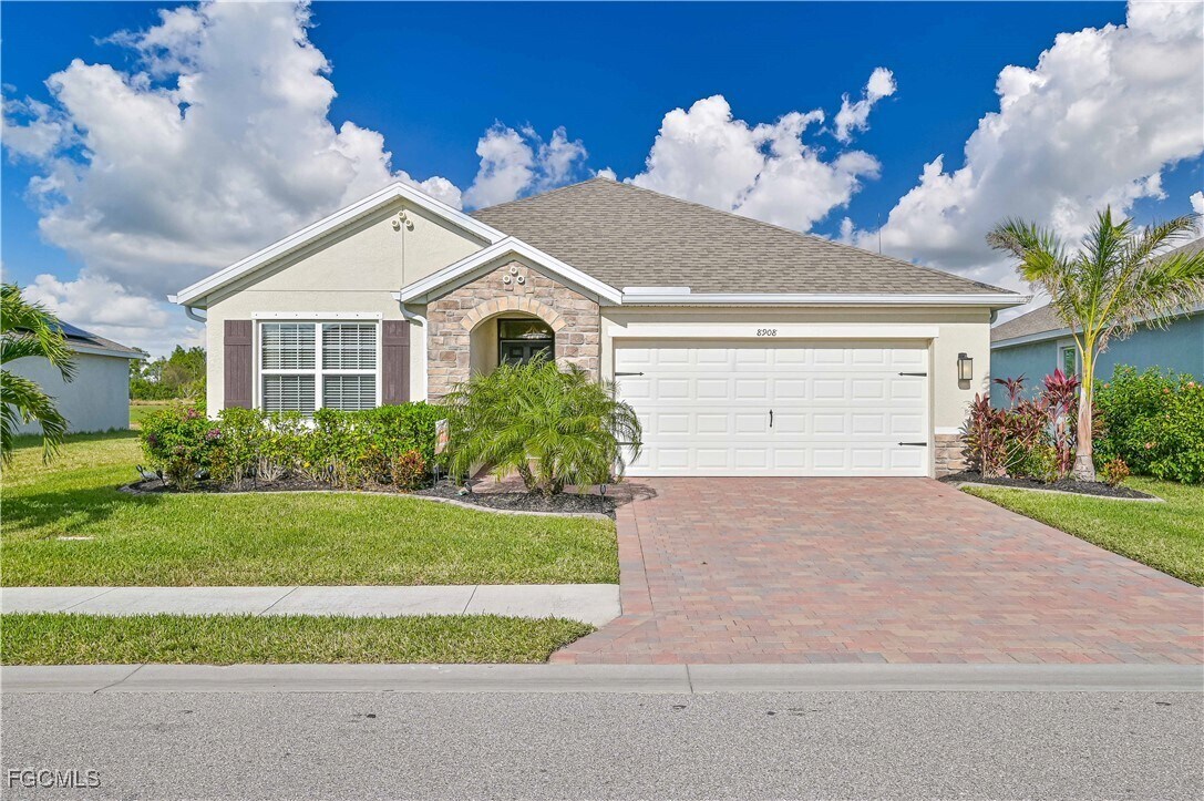 Foto principal - 8908 Cascade Price Cir