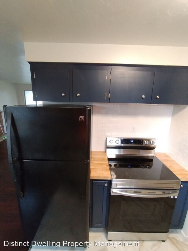 Building Photo - 3 br, 1.5 bath House - 3785 Greenwood St.