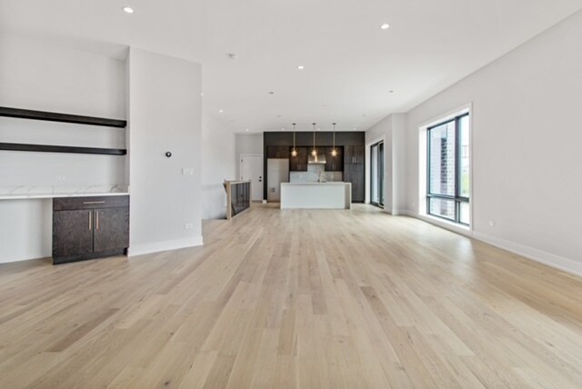 Building Photo - 2034 N Avondale Ave