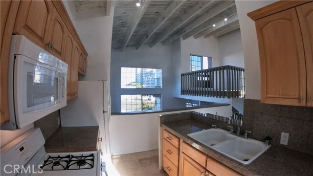 Building Photo - 124 Buccaneer St