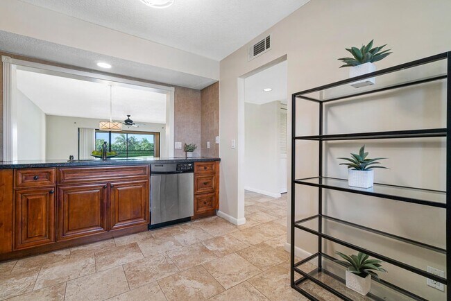 Foto del edificio - 6442 Aspen Glen Cir