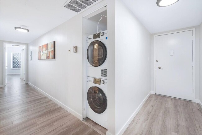 Foto del edificio - 415 N Oakhurst Dr