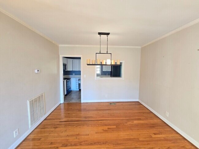 Building Photo - 3409 Alta Vista Dr