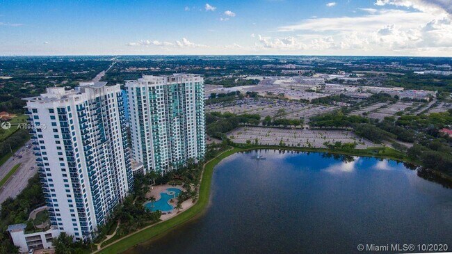 Foto del edificio - 2641 N Flamingo Rd 501N Sunrise Fl 33323