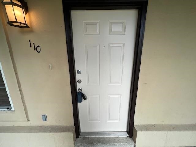 Building Photo - 710 Alta Vista Dr