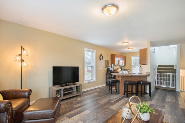 Sala de estar - North Campus Townhomes