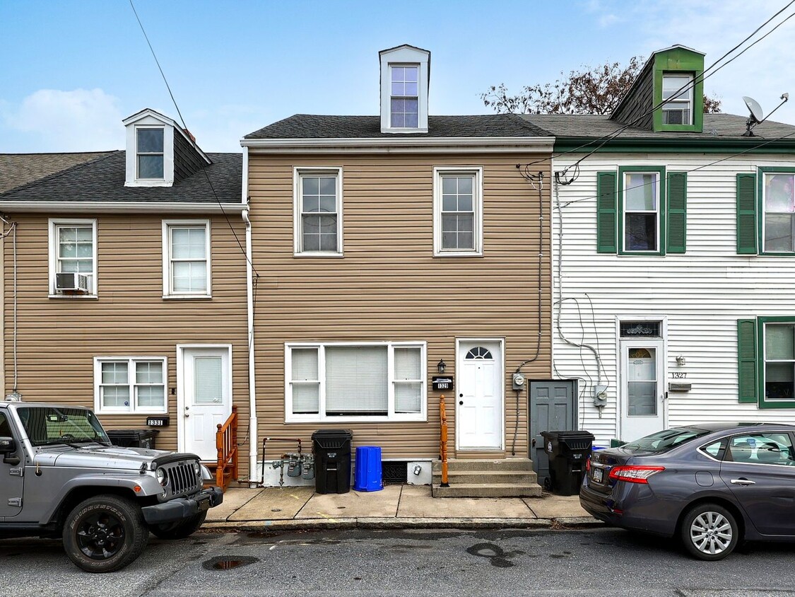 Primary Photo - Newly Renovated Single Family Home in Midtown