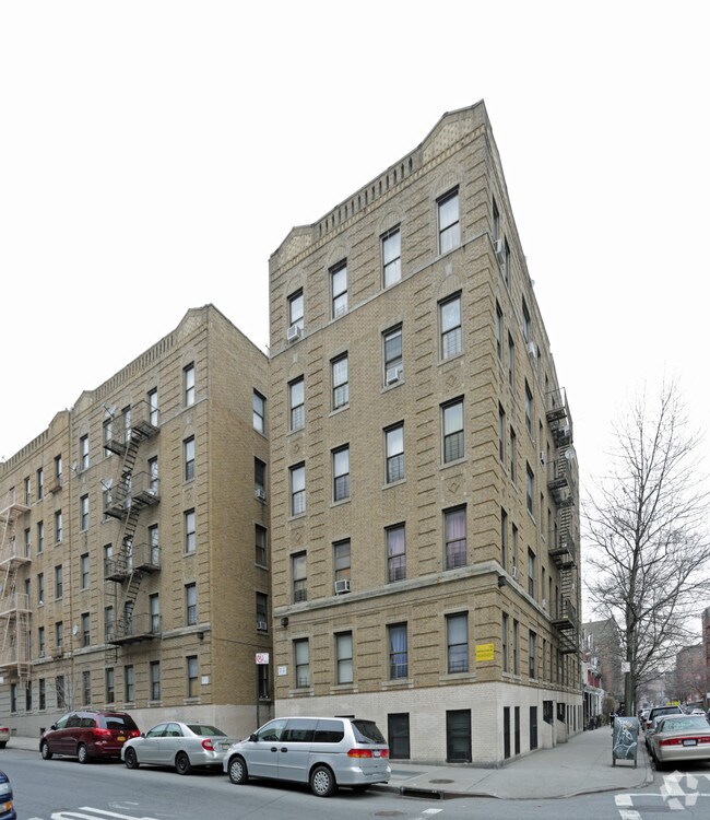 Foto del edificio - 245 E 196th St
