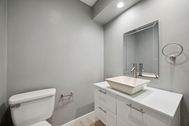 Foto del edificio - 553 Cane River Ln