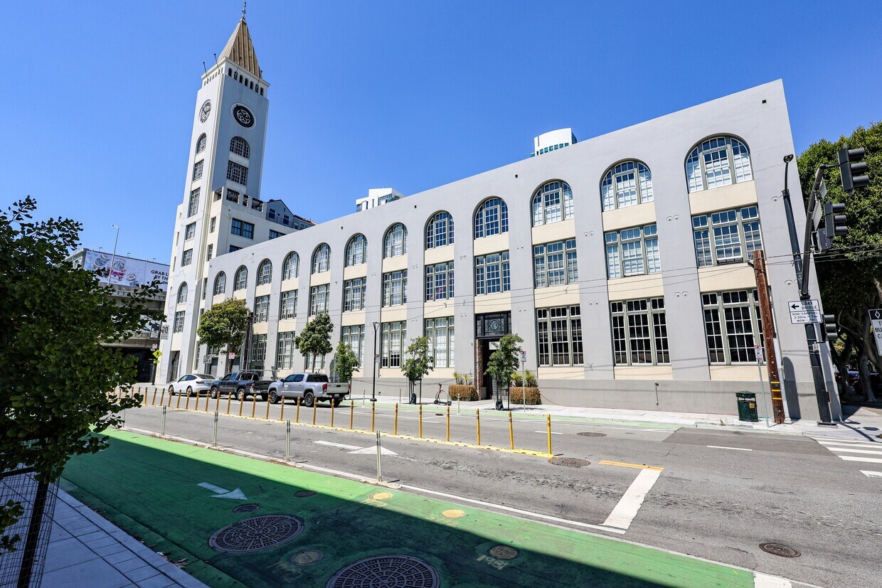 Foto principal - 461 2nd St