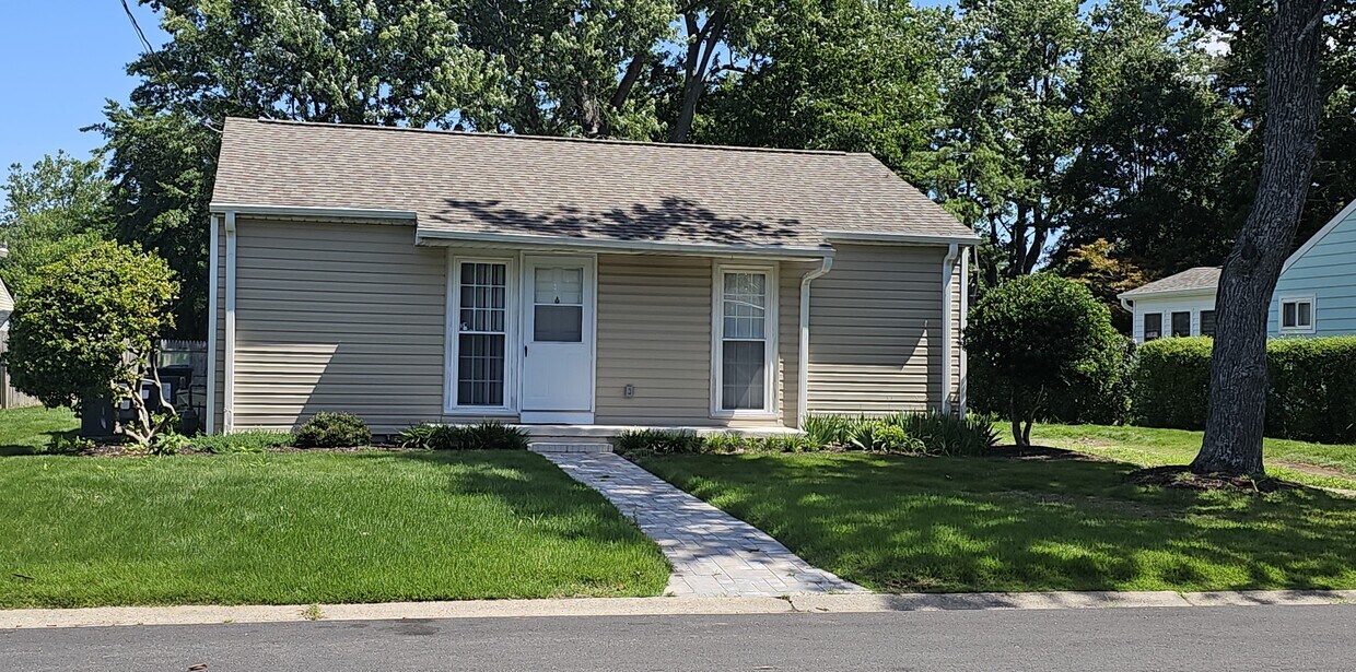 Primary Photo - 116 Edale Ave