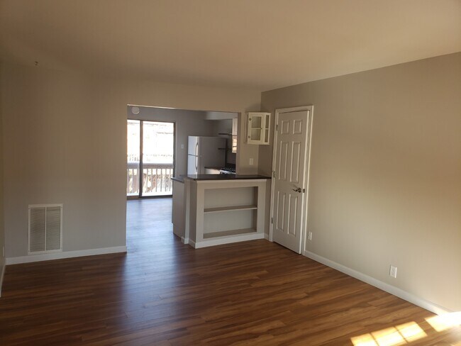 Foto del edificio - 443 S Clay Ave