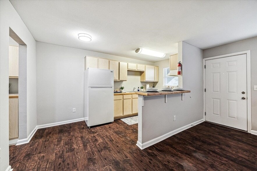 Primary Photo - 1225 W 25th St