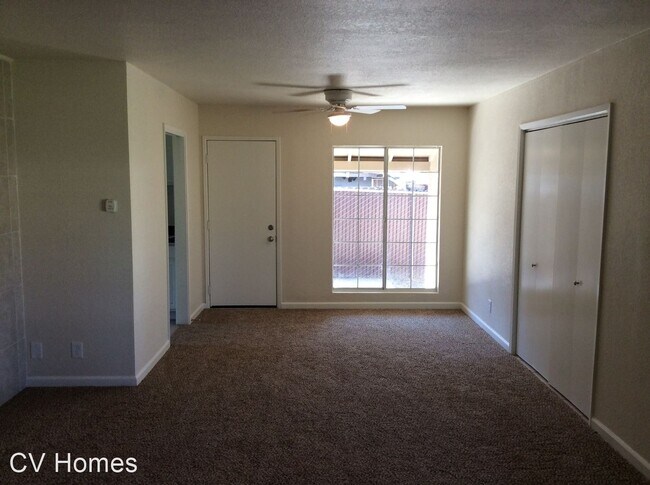 Building Photo - 3 br, 1 bath House - 2740 N. Dearing Ave.