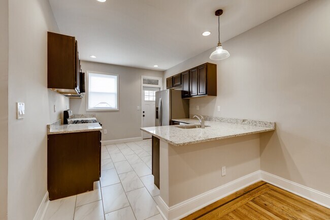 Foto del edificio - 1213 N Potomac St