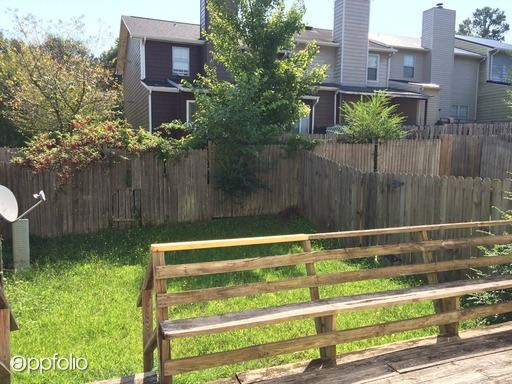 Foto del edificio - 5609 Woodgate Cir