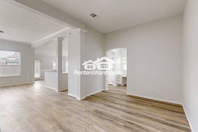 Building Photo - MOVE IN READY - 3BED/2BATH - FORNEY TEXAS
