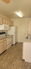 Building Photo - 451 N 7th E