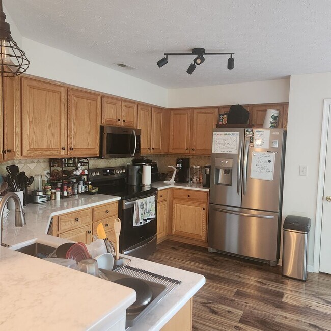 Foto del edificio - 5108 Essex Ct