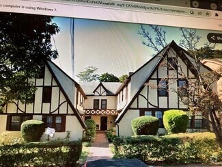 Building Photo - 43-20 Hamilton Pl