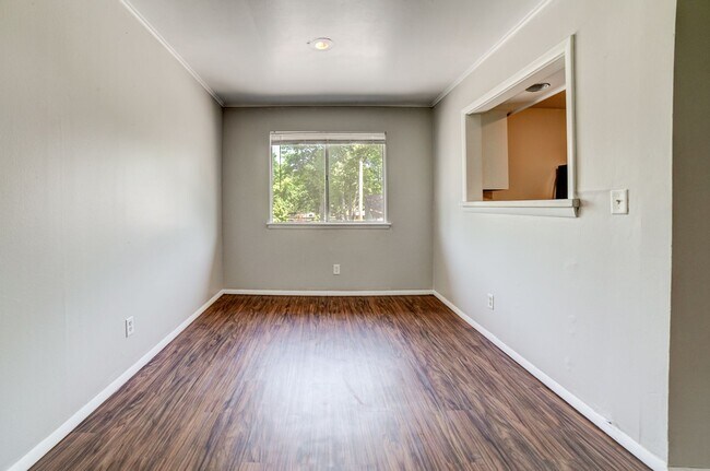 Foto del edificio - Renovated ALL BILLS PAID 1 bedroom in desi...
