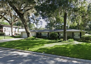 Building Photo - 2046 NW 19th Ln