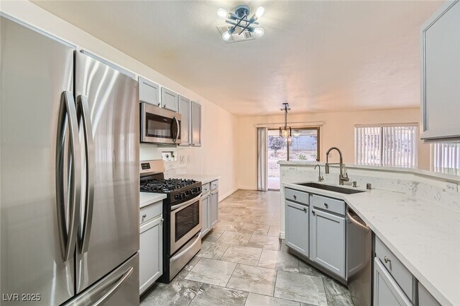 Foto del edificio - 9577 Brooks Lake Ave
