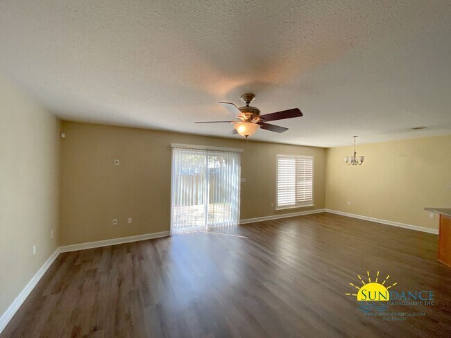 Foto del edificio - Beautiful 3 Bedroom Home Near Eglin AFB