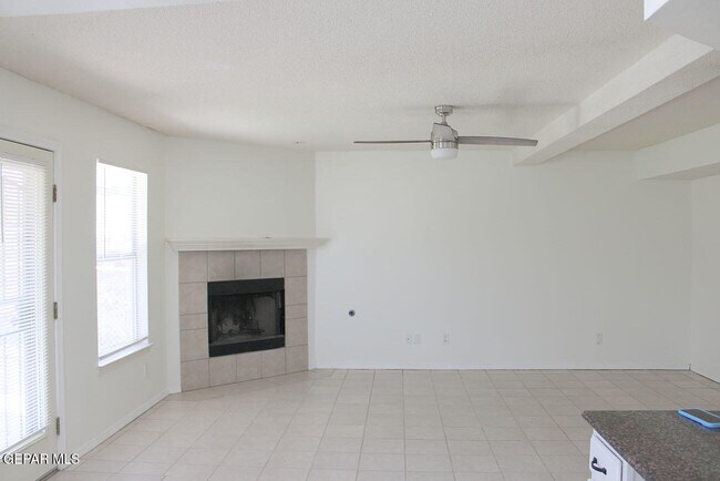 Foto del edificio - 815 Saguaro Park Ct