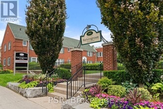 Building Photo - 1353-1353 Bayview Ave