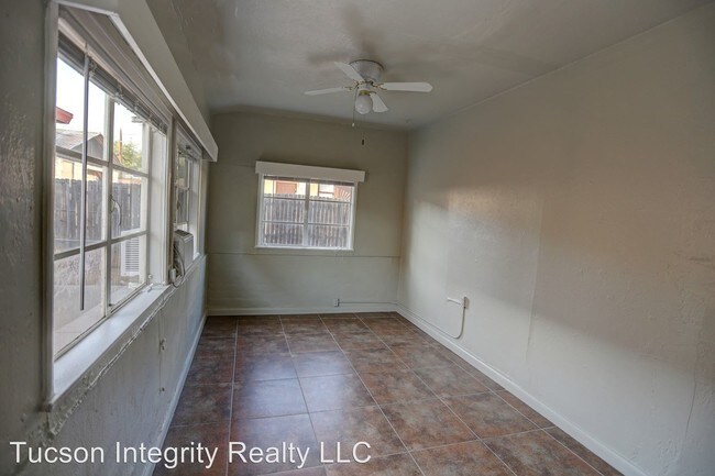 Foto del edificio - 1348 N Euclid Ave