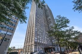 Foto del edificio - 655 W Irving Park Rd