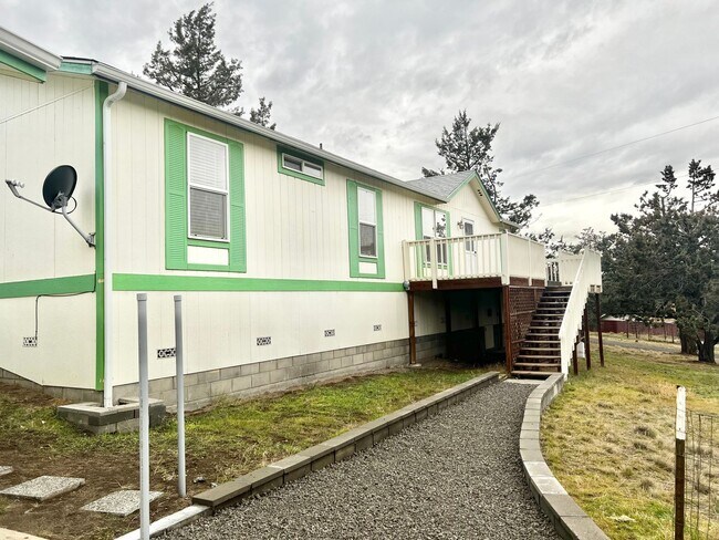 Building Photo - Tranquility Abounds at 8751 SW Sand Ridge,...
