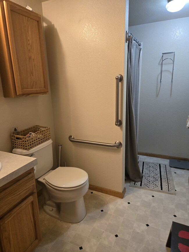 Building Photo - 4137 Cotopaxi Dr