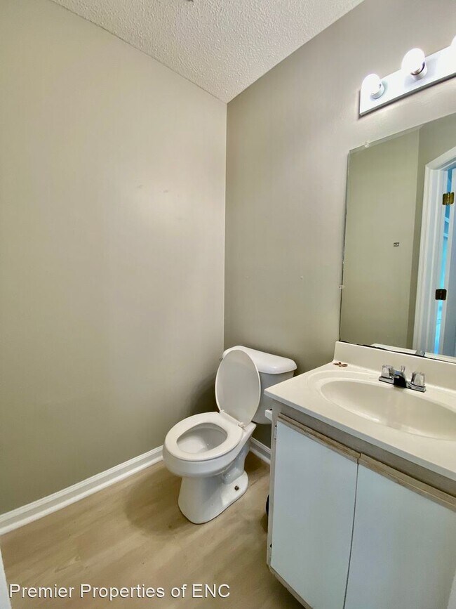 Building Photo - 2 br, 2.5 bath House - 342 Winners Circle