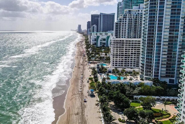 Foto del edificio - 3001 S Ocean Dr