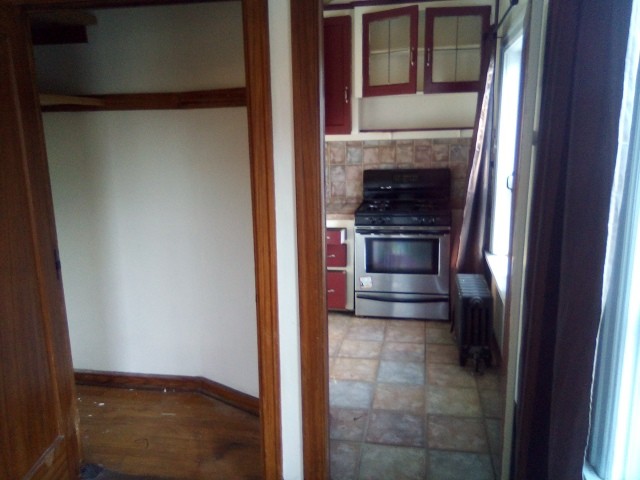 Building Photo - 407 NE 45th St